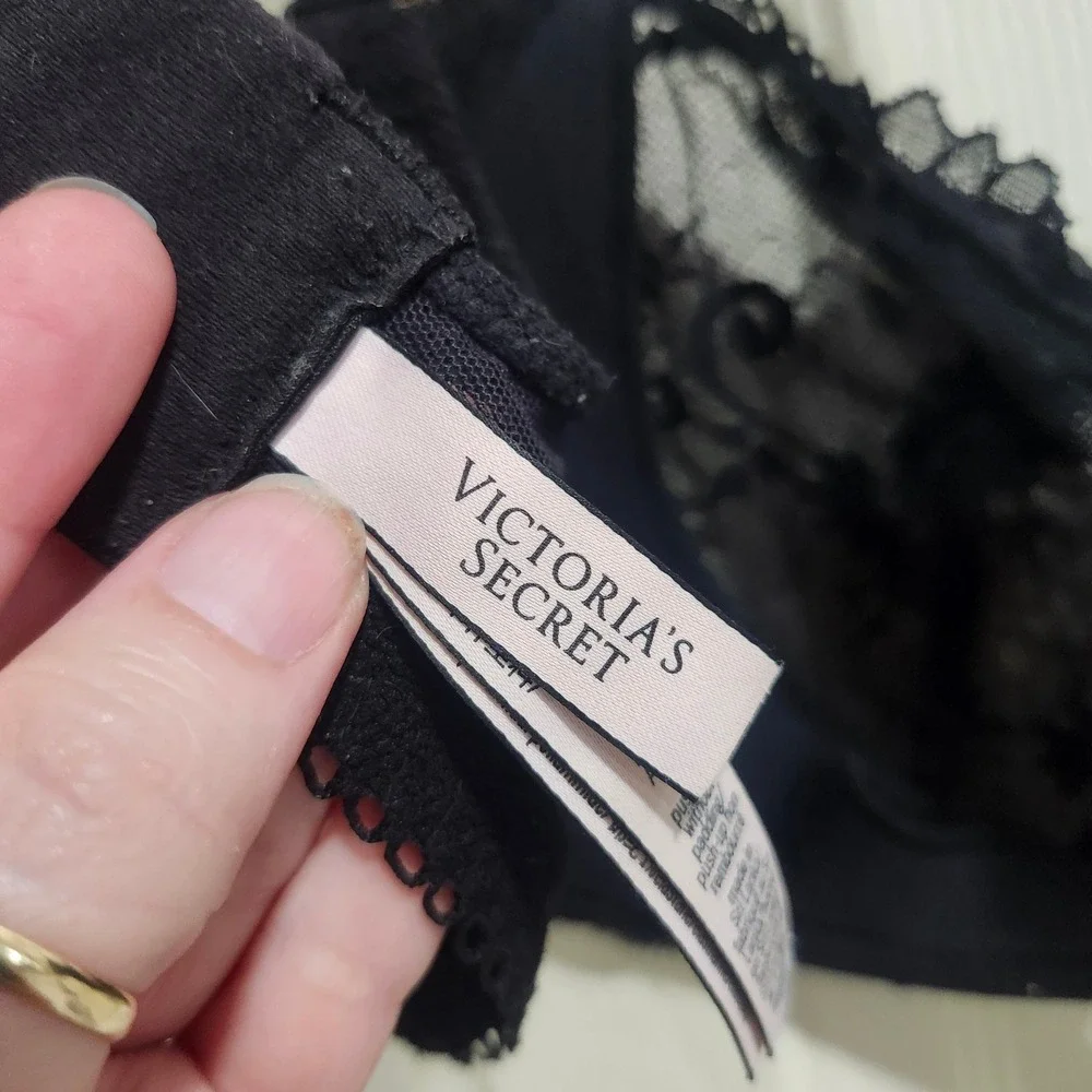 Victorias Secret Dream Angels Black Lace Push-Up Without Padding Bra 34DDD
